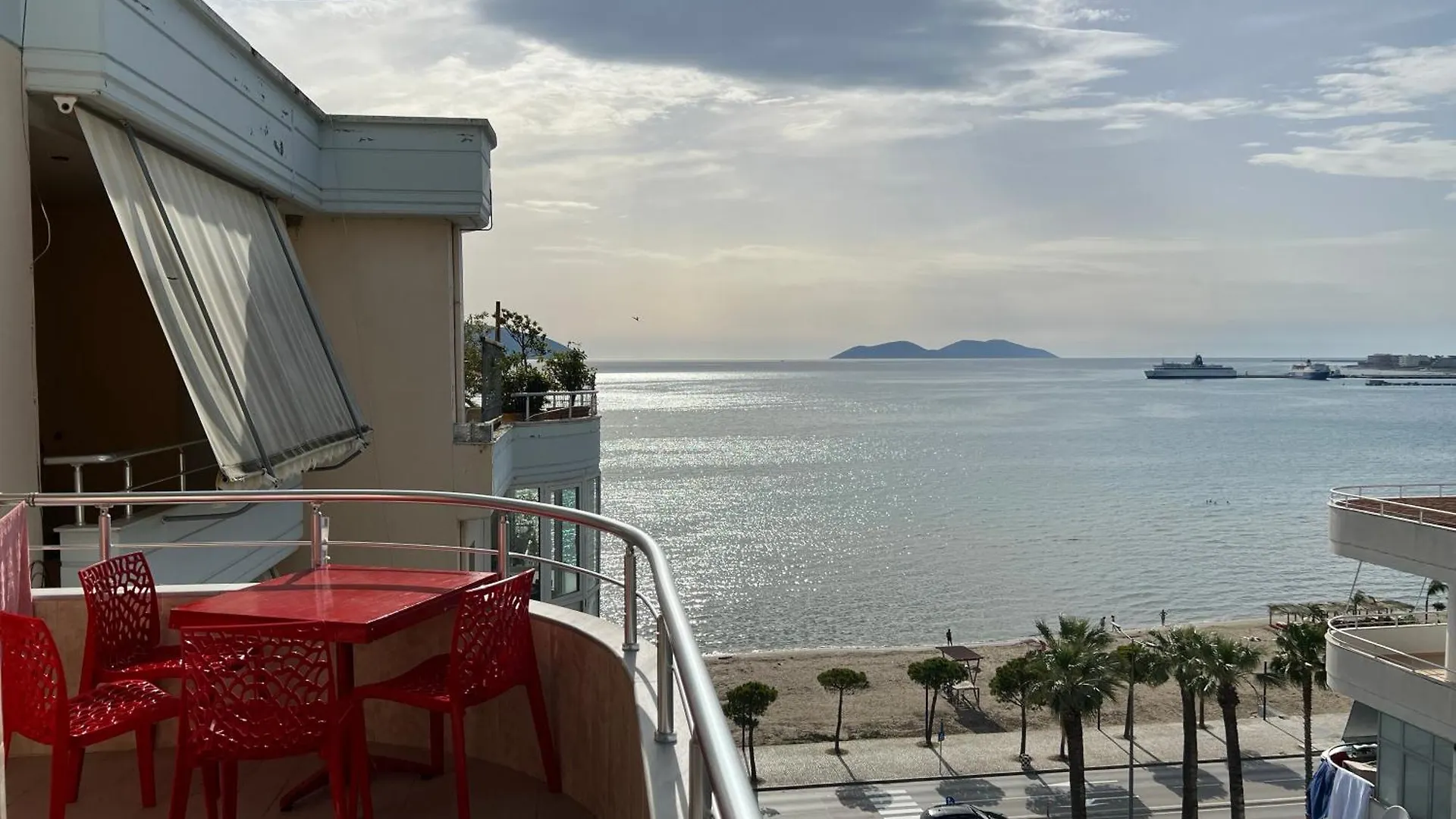 Spacious Beachside Apartment By Apartmentsvloraholidays 0*, Vlore Albania